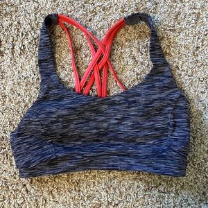 Lululemon size 6 energy sports bra